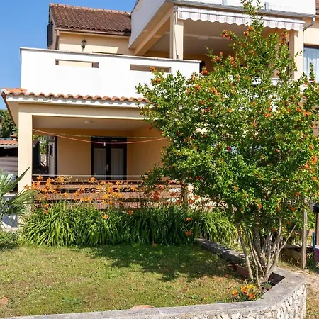 Fuer 2 Personen Ca 30 Qm In Njivice, Kvarner Bucht Krk Apartman *