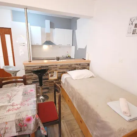 Fuer 2 Personen Ca 30 Qm In Njivice, Kvarner Bucht Krk *